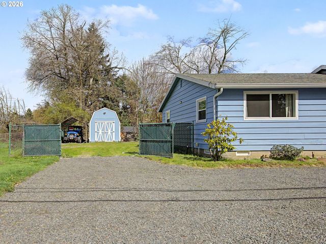 8695 Se ROOTS Rd, Clackamas, OR 97015