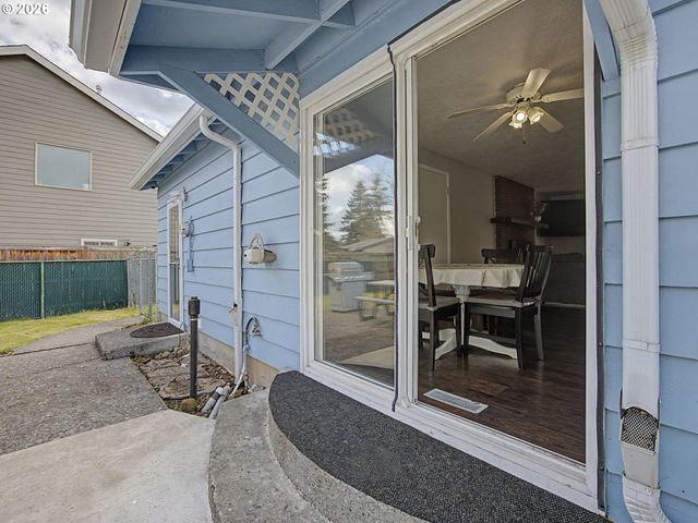 8695 Se ROOTS Rd, Clackamas, OR 97015