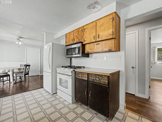 8695 Se ROOTS Rd, Clackamas, OR 97015