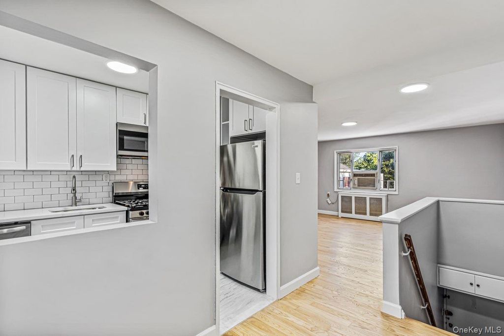 226-29 Manor Rd #2 Upper, Queens Village, NY 11427 — photo 4