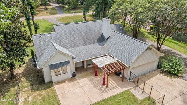 2140 Macintosh Drive, Horn Lake, MS 38637