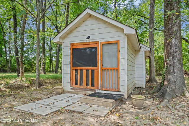 2140 Macintosh Drive, Horn Lake, MS 38637