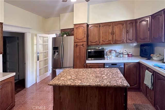 1558 N Kenmore, Los Angeles, CA 90027