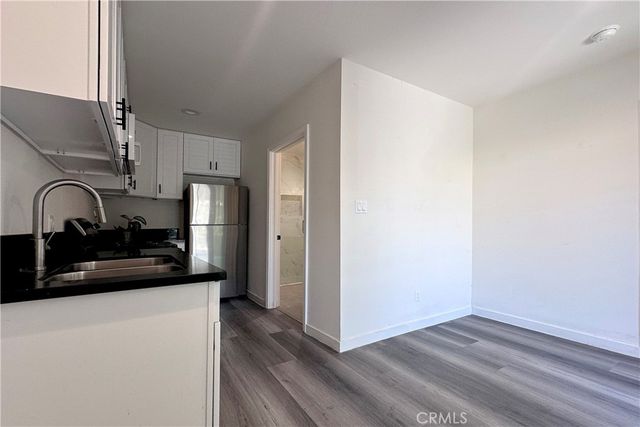 1558 N Kenmore, Los Angeles, CA 90027