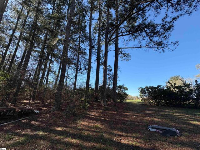 1505 Fork Shoals Road, Greenville, SC 29605