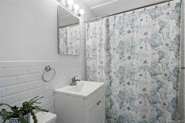 687 Bronx River Road 6C, Yonkers, NY 10704