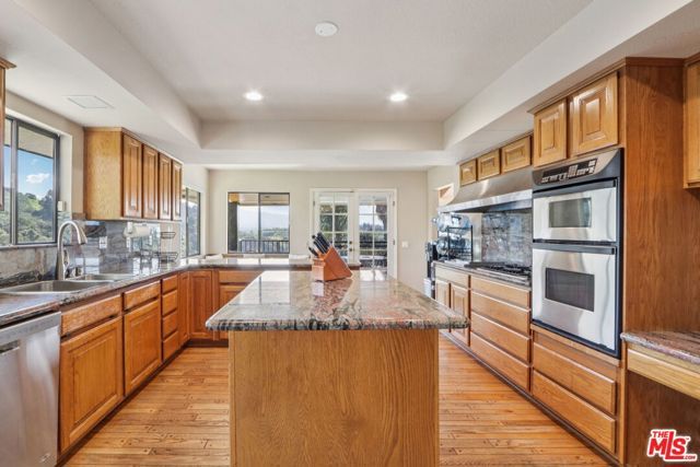 1821 Calle Petaluma, Thousand Oaks, CA 91360