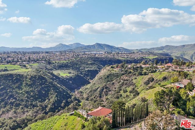1821 Calle Petaluma, Thousand Oaks, CA 91360
