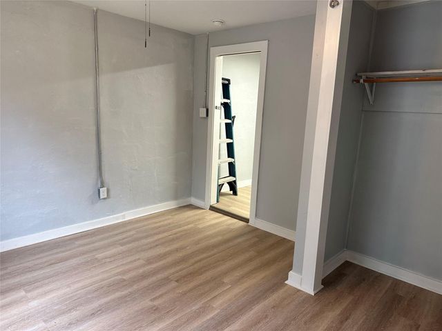 912 W Cleveland Street, Alvin, TX 77511