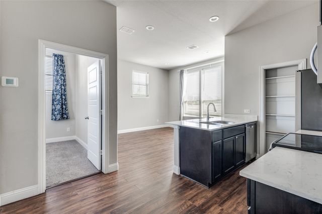 1900 Bel Air Drive, Arlington, TX 76010