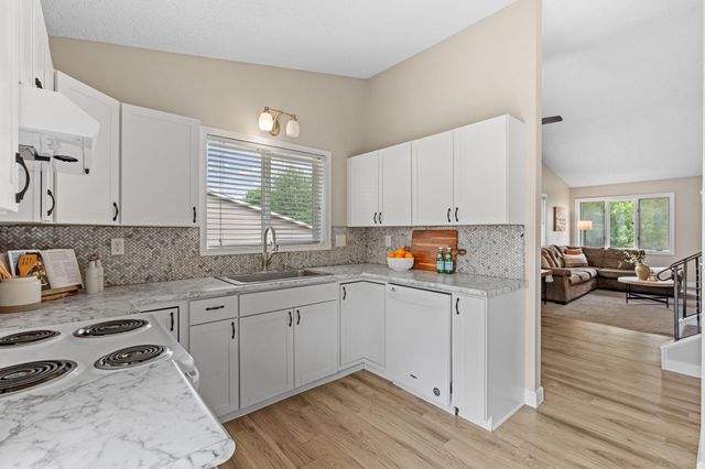 1330 107th Avenue NW, Coon Rapids, MN 55433