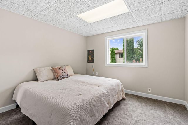 1330 107th Avenue NW, Coon Rapids, MN 55433