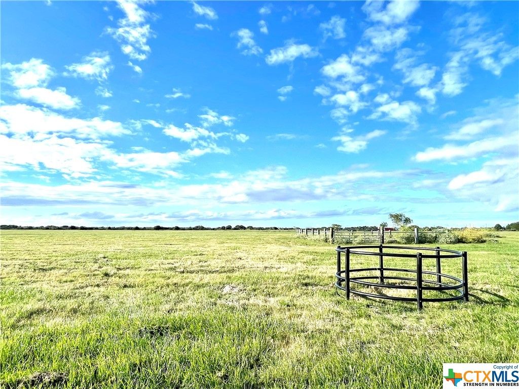 4 Mack Hale Road, Seadrift, TX 77983