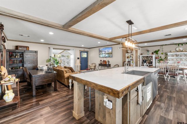 10165 County Road 1111, Tyler, TX 75704