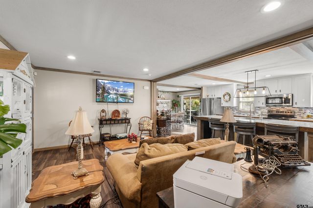 10165 County Road 1111, Tyler, TX 75704