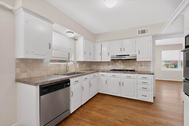 2120 Healey Drive, Dallas, TX 75228