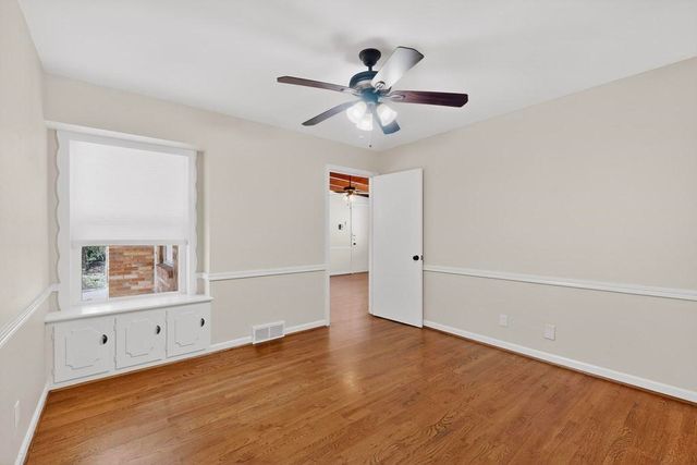 2120 Healey Drive, Dallas, TX 75228