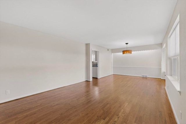 2120 Healey Drive, Dallas, TX 75228