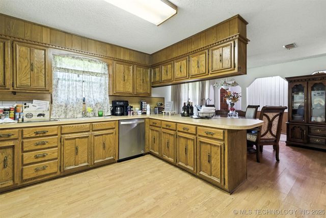 5616 Stonecreek, Durant, OK 74701