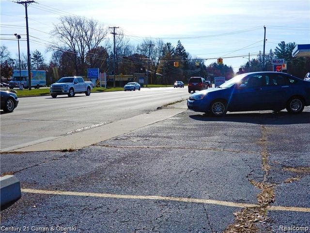 2720 S Newburgh Road, Westland, MI 48186