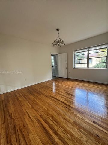 1431 SW 37th Ave 4, Miami, FL 33145