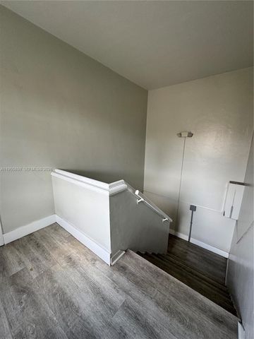 1431 SW 37th Ave 4, Miami, FL 33145