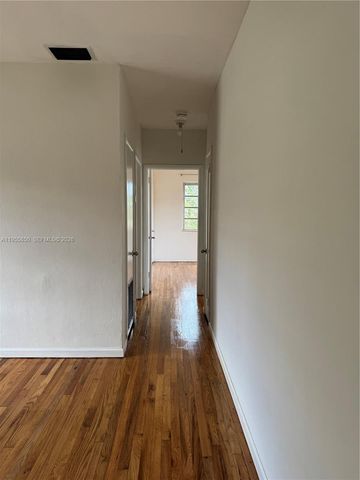 1431 SW 37th Ave 4, Miami, FL 33145