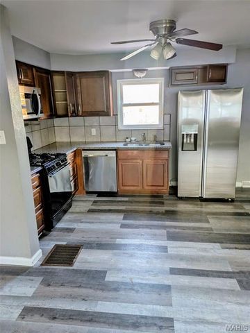 11009 Ivan Avenue, St Ann, MO 63074