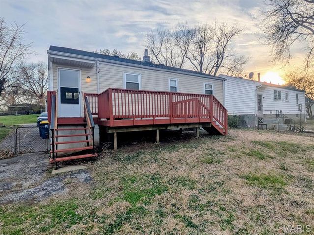 11009 Ivan Avenue, St Ann, MO 63074