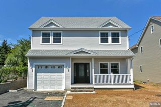 22 Mountain Avenue, Mahwah, NJ 07430