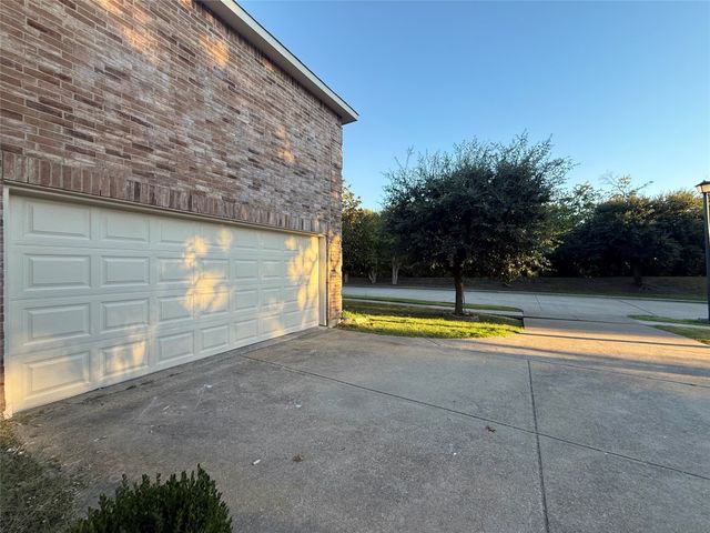918 Marble Creek Drive, Wylie, TX 75098