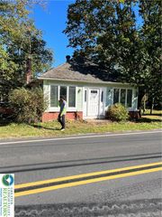 2145 Delaware Drive, Easton, PA 18042