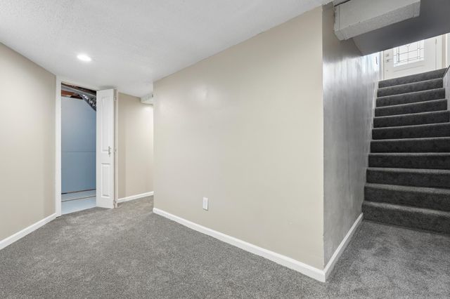 761 Bartelmy Lane N, Maplewood, MN 55119