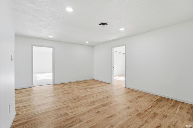 7028 Blackhawk Lane, Fort Wayne, IN 46815