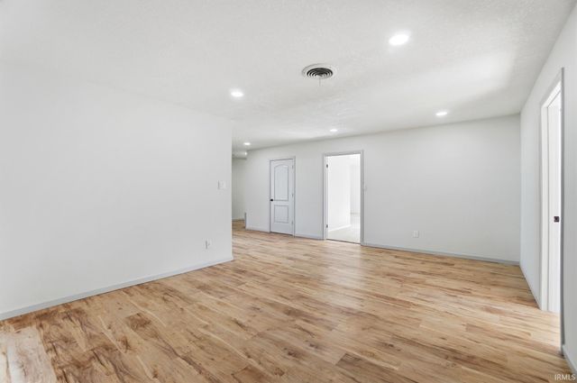 7028 Blackhawk Lane, Fort Wayne, IN 46815