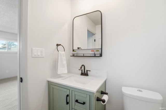 7028 Blackhawk Lane, Fort Wayne, IN 46815