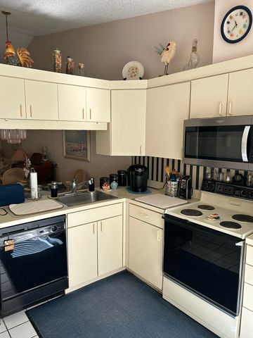 10831 SE Sea Pines Circle, Hobe Sound, FL 33455