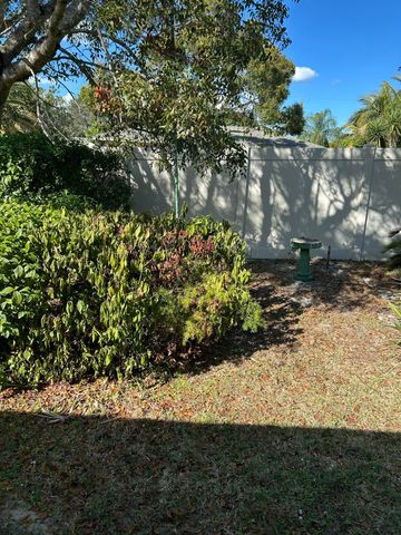 10831 SE Sea Pines Circle, Hobe Sound, FL 33455