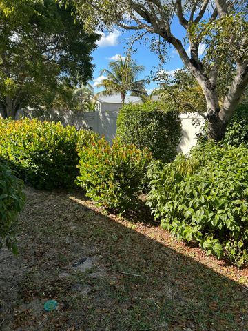 10831 SE Sea Pines Circle, Hobe Sound, FL 33455