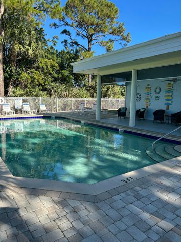 10831 SE Sea Pines Circle, Hobe Sound, FL 33455