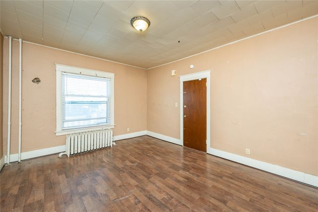 1077 27th Street, Des Moines, IA 50311