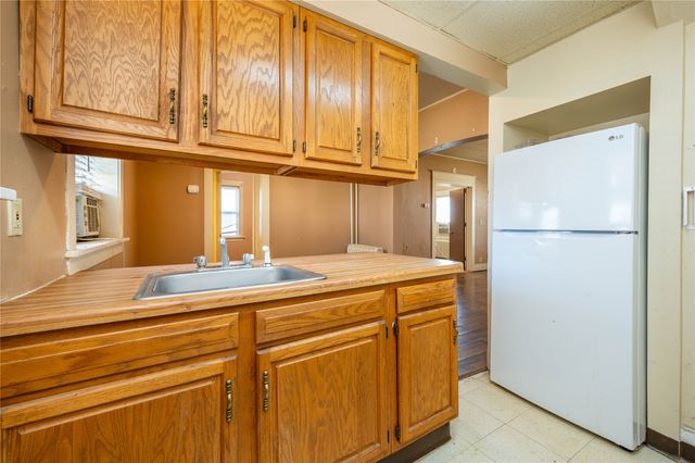 1077 27th Street, Des Moines, IA 50311