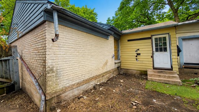 10527 Cayuga Drive, Dallas, TX 75228