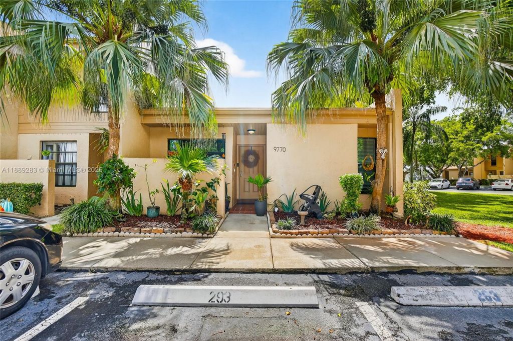 9770 NW 15th St 293, Pembroke Pines, FL 33024