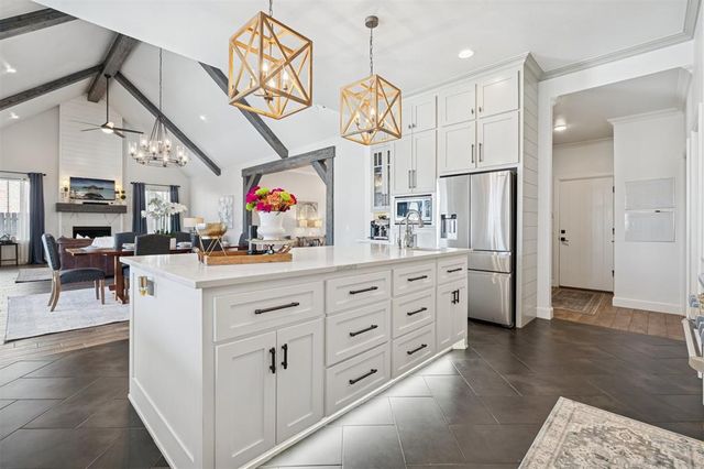 6800 Jay Crest Drive, Edmond, OK 73034