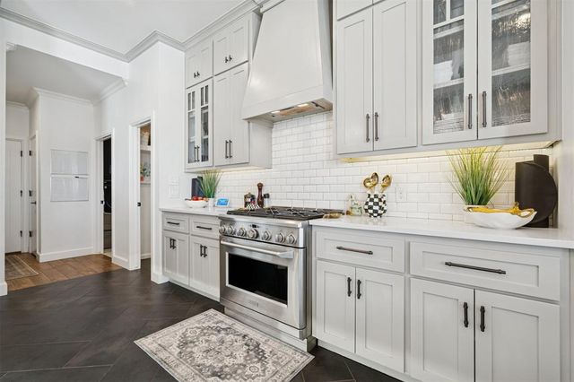 6800 Jay Crest Drive, Edmond, OK 73034