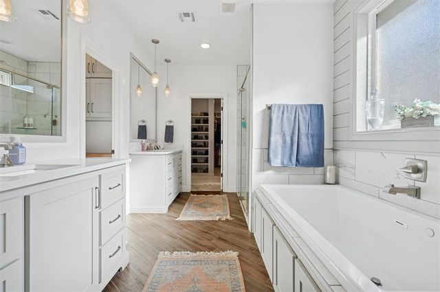 6800 Jay Crest Drive, Edmond, OK 73034