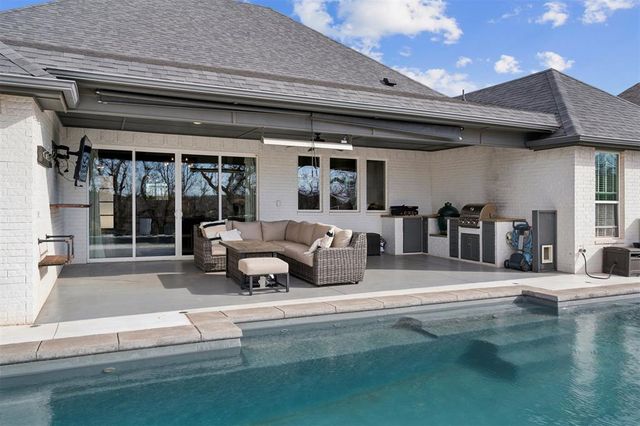 6800 Jay Crest Drive, Edmond, OK 73034