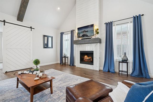 6800 Jay Crest Drive, Edmond, OK 73034