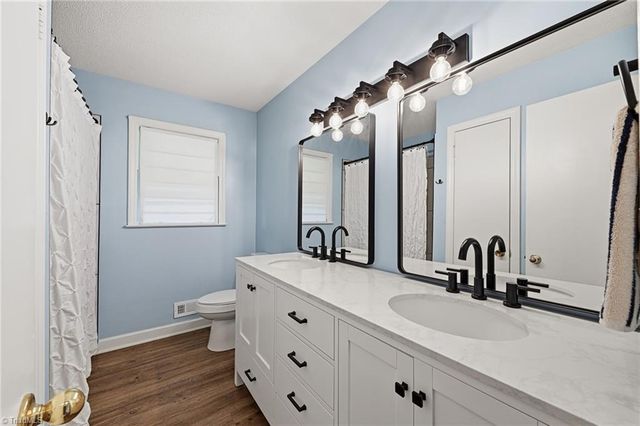 136 Queensbury Road, Winston-salem, NC 27104